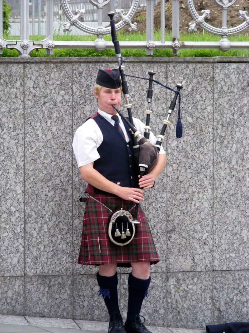 scotland, piper, bagpipes-13584.jpg