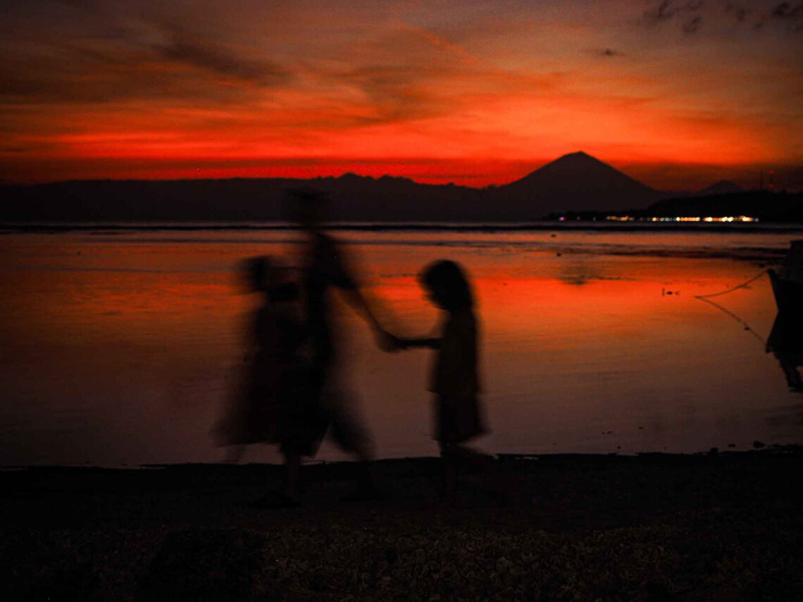 sunset with kids in Gili Islands